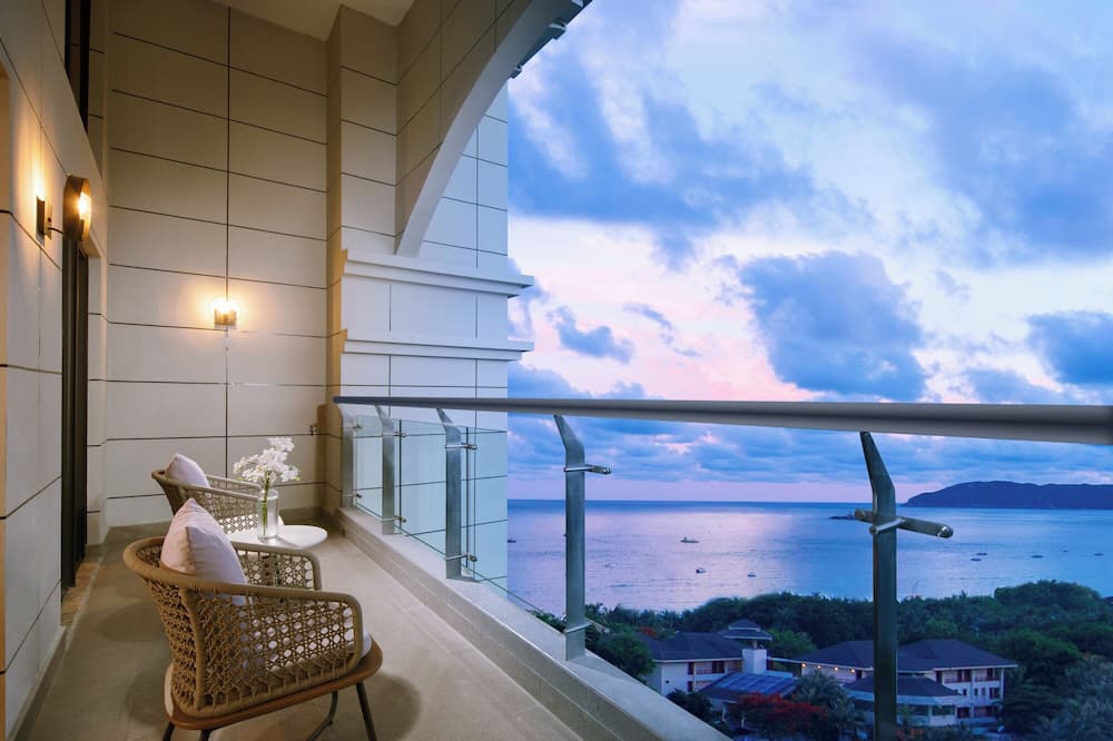 ホリデイ イン ホテル アンド スイーツ サンヤ ヤーロン ベイ バイ IHG 写真