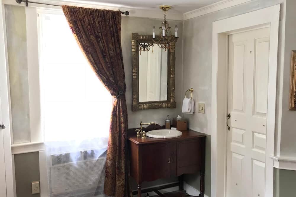 アドミラル ファラガット イン 写真