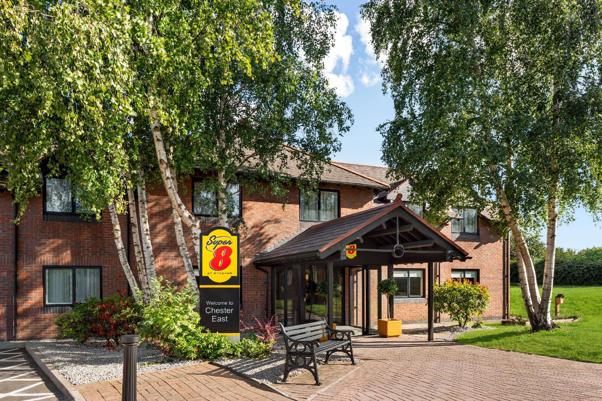 スーパー 8 バイ ウィンダム チェスター イースト 写真