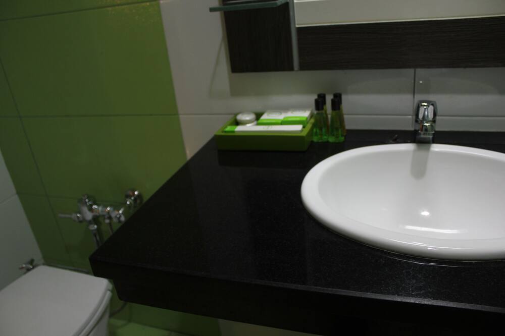 ポーズ イン ホテル ソロ 写真