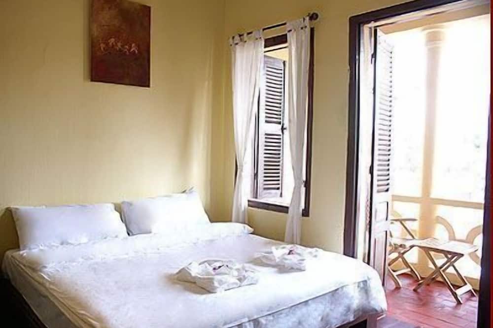 インティラ ターケーク 写真