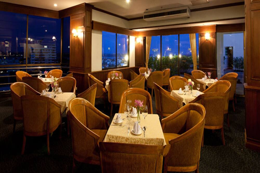 プロイ パレス ホテル 写真