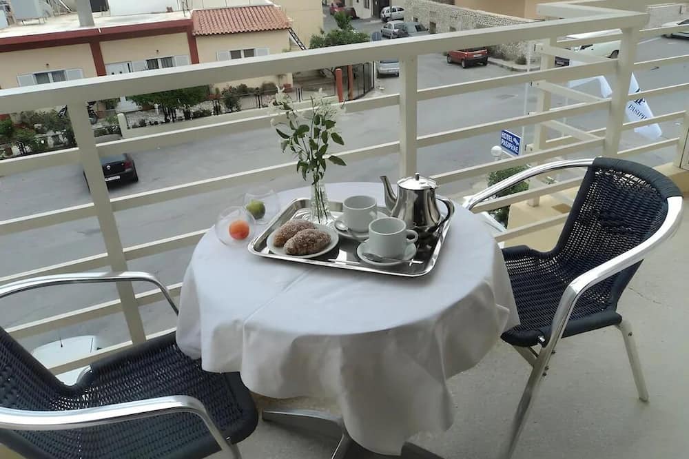 パシファエ セルフ ホテル 写真