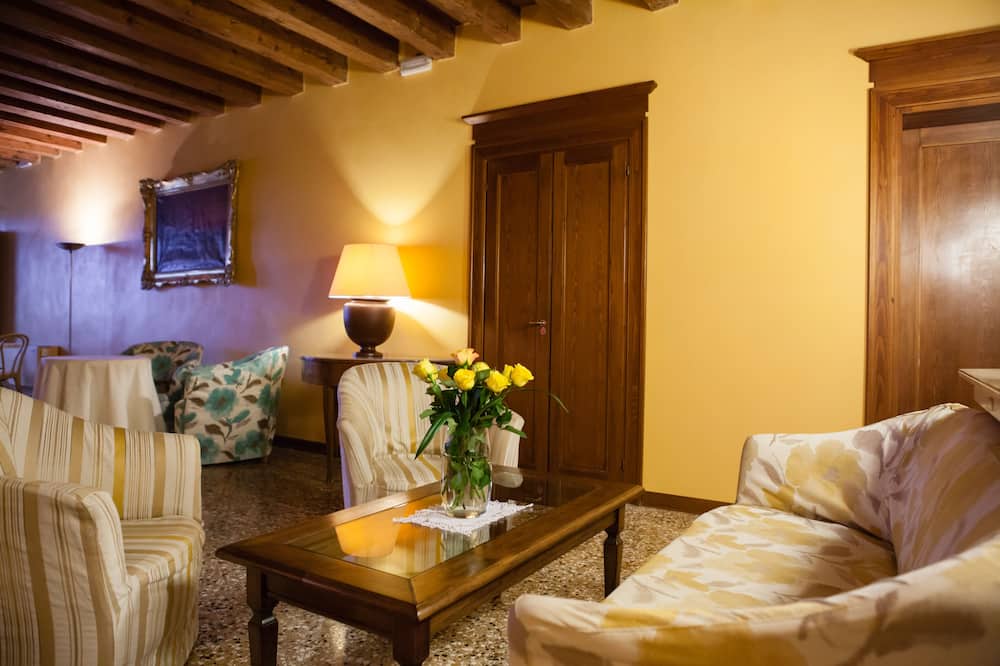 ロカンダ アイ サンティ アポストリ 写真