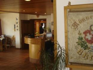 ホテル ヴァイセス クロイツ 写真