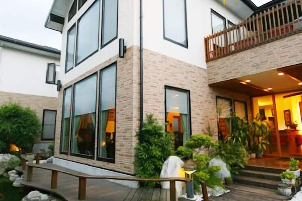 シプレス ハウス 写真