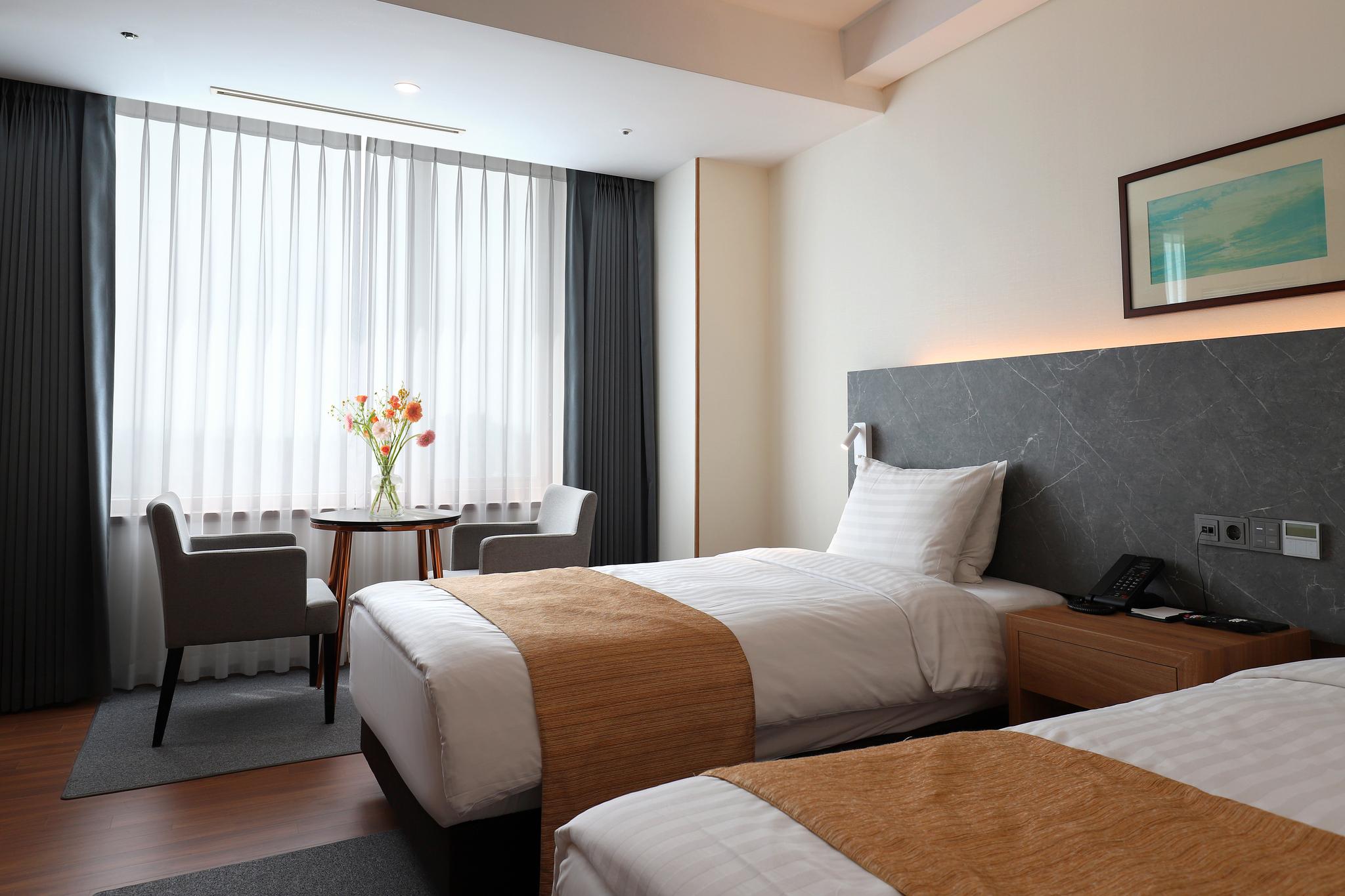 エンフォード ホテル 写真