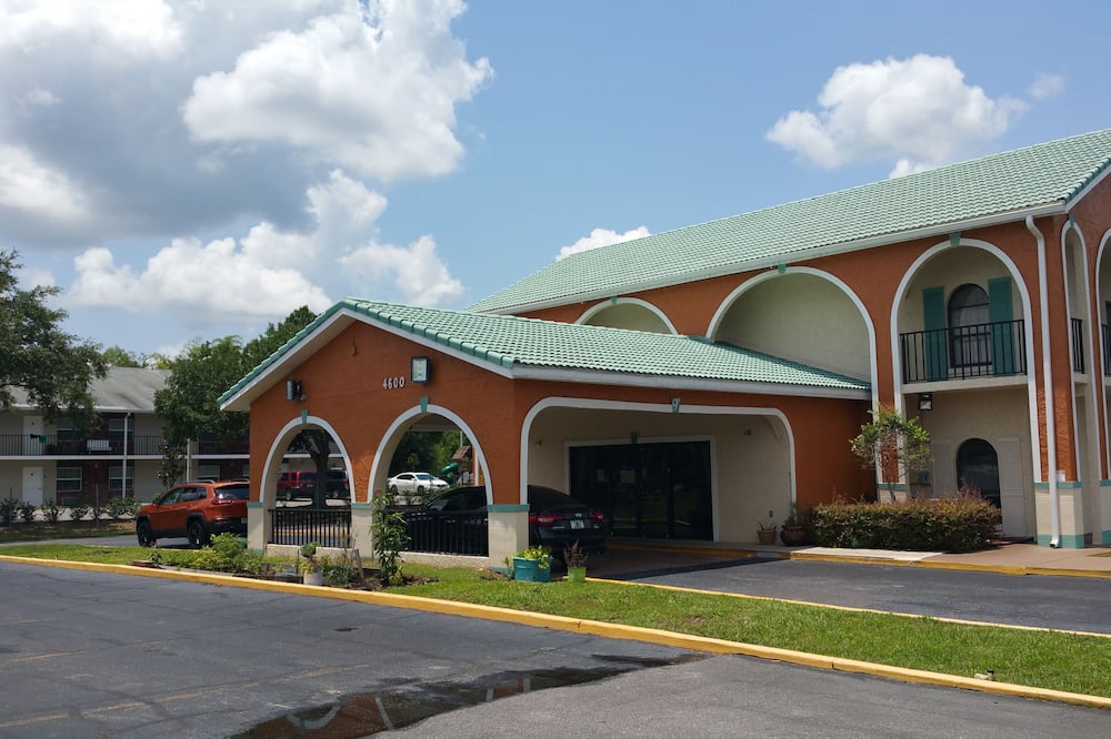 シャイニング ライト イン & スイーツ 写真