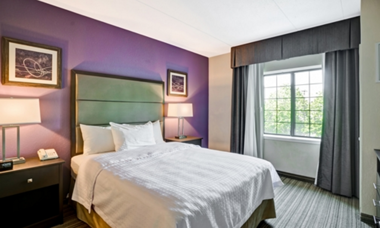 ホームウッド スイーツ バイ ヒルトン イートンタウン 写真