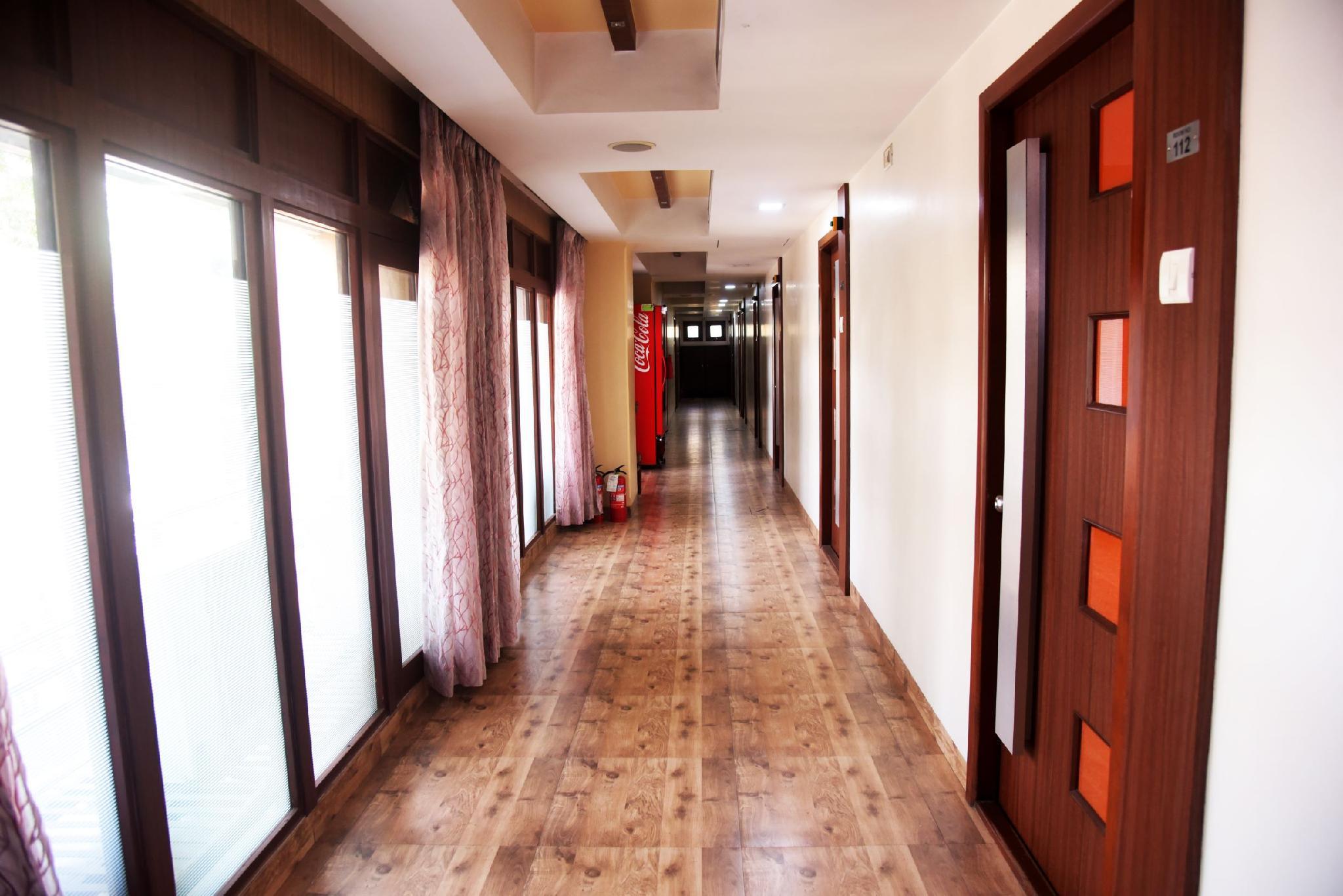 ホテル インディアナ イン 写真