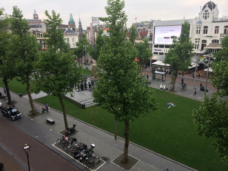 ロイヤル アムステルダム ホテル レストラン 写真