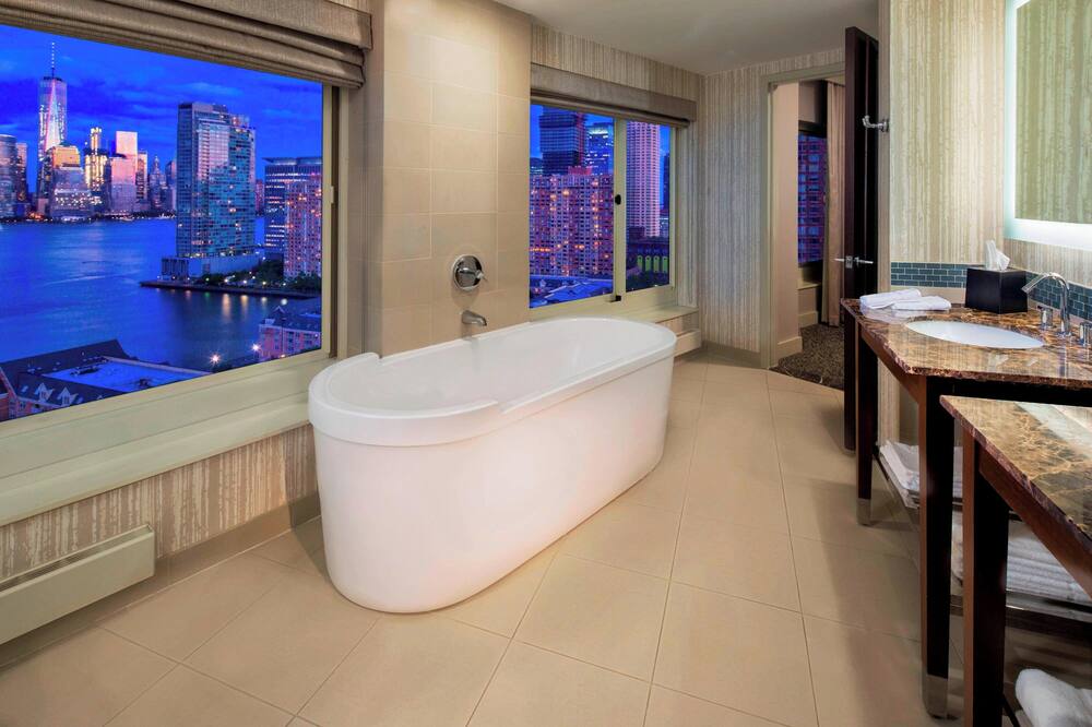 ザ ウェスティン ジャージー シティ ニューポート 写真