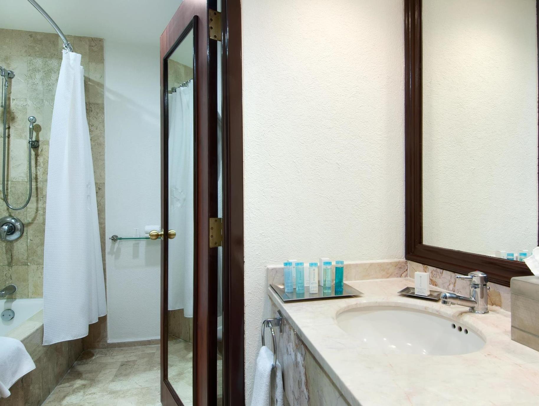 ヒルトン メヒコ シウダー アエロプエルト 写真