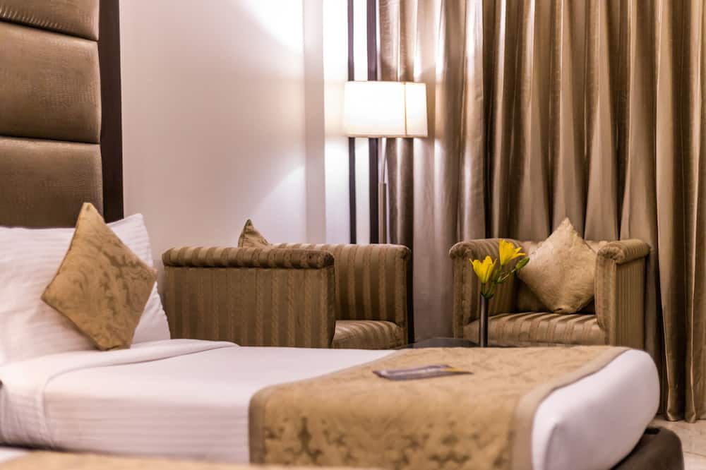 ホテル シャンティ パレス 写真