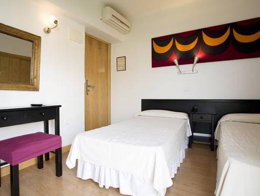 ホスタルパルケイビサ 写真