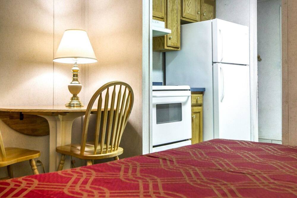 ロードウェイ イン & スイーツ ブランズウィック ニア ハイウェイ 1 写真