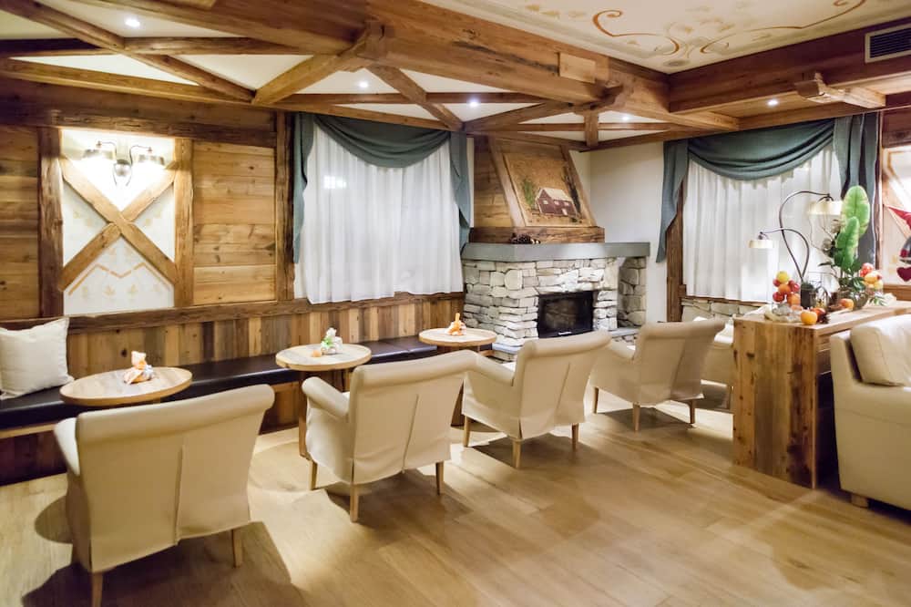 アルプホリデイ ドロミテ ウェルネス 写真