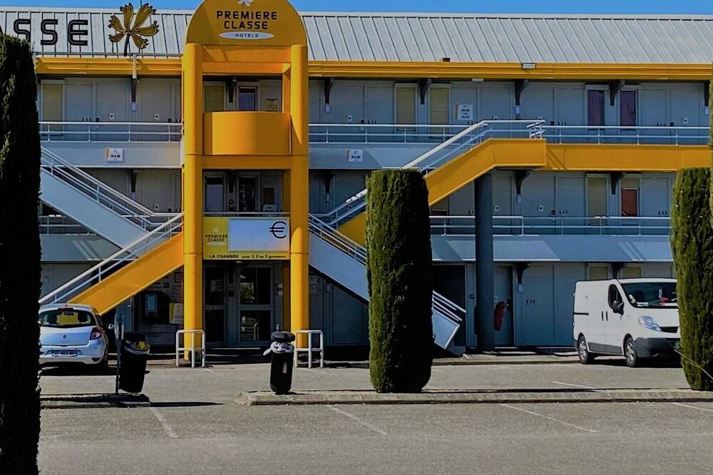 プルミエール クラッセ モントーバン 写真