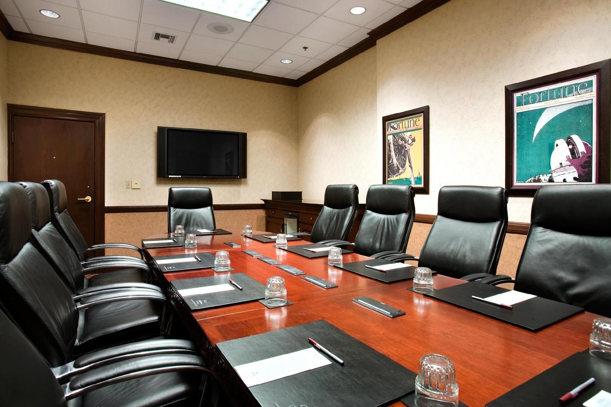 DoubleTree by Hilton Hotel Wichita Airport 写真