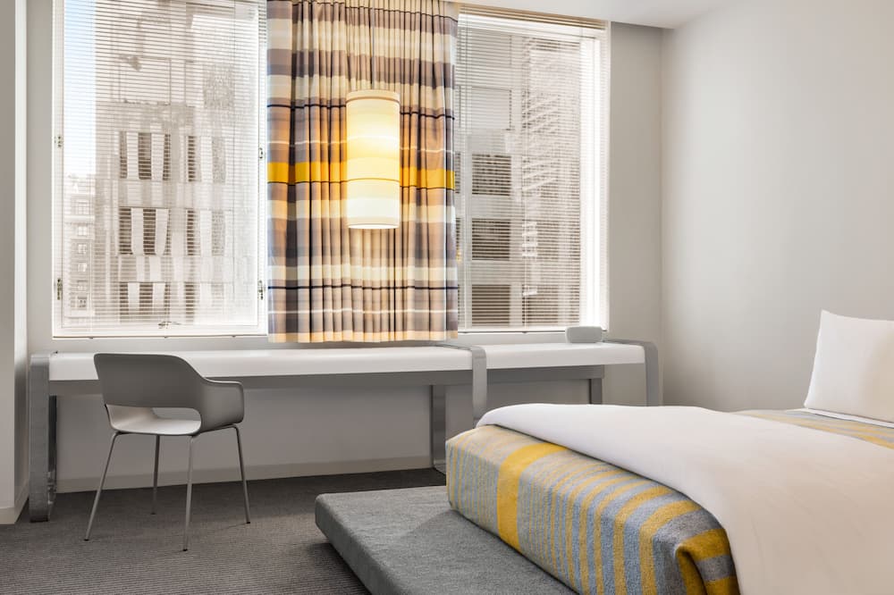 ザ デルフイ 写真