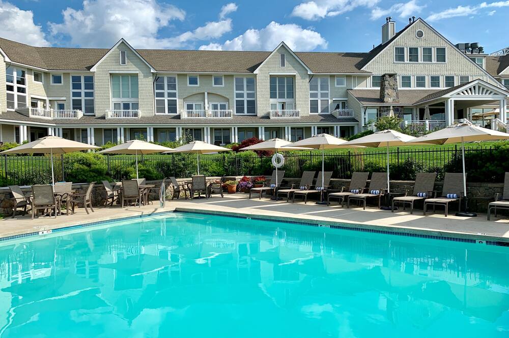 イン バイ ザ シー 写真