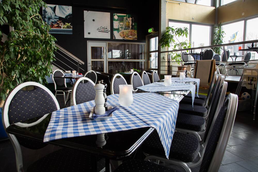 ディナーズ メルルッド 写真