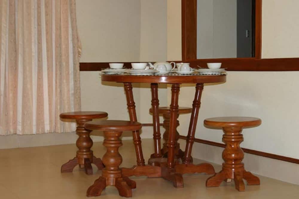 ノコール ラッキー サービスド アパートメンツ 写真