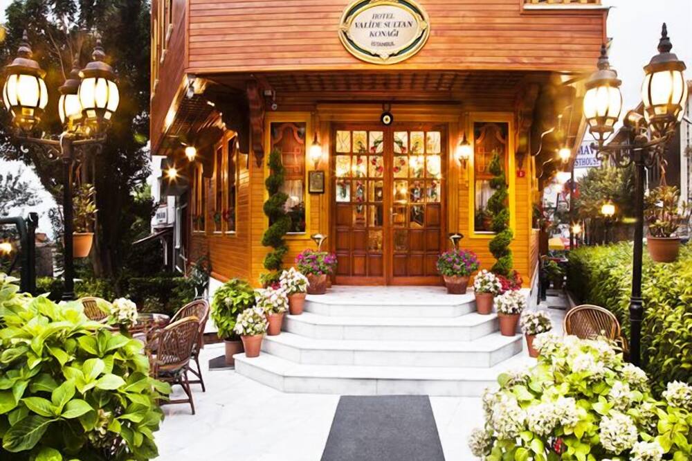 ヴァリデ スルタン コナギ 写真