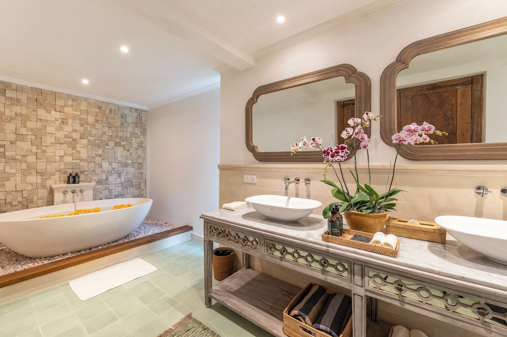 ウマ ルサ 写真