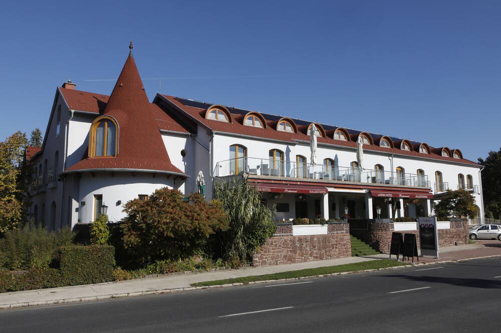 ラロバ ウェルネス ホテル 写真