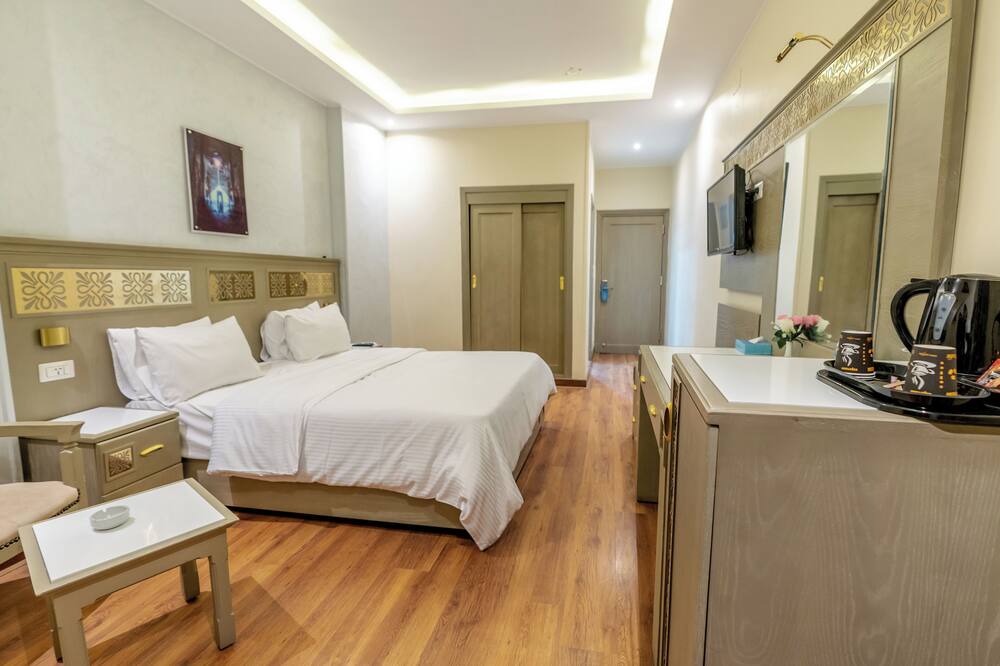 ロータス ルクソール ホテル 写真