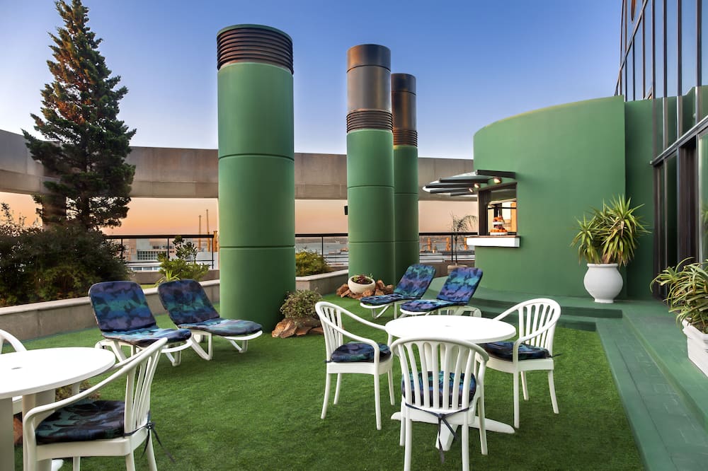 ラディソン モンテビデオ ビクトリア プラザ ホテル 写真