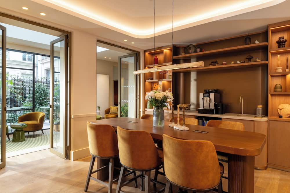 ホテル ル カルディナル 写真