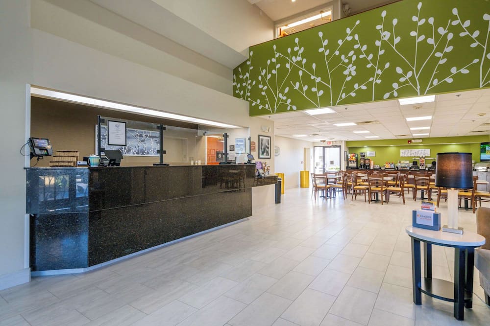 スリープ イン マーフリーズボロ ショッピング ディストリクト 写真