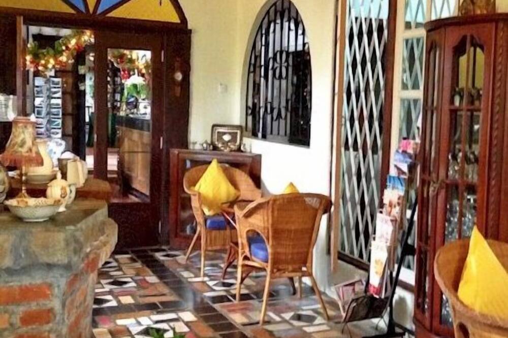 ザ バラズ ホリデイ シャレー 写真