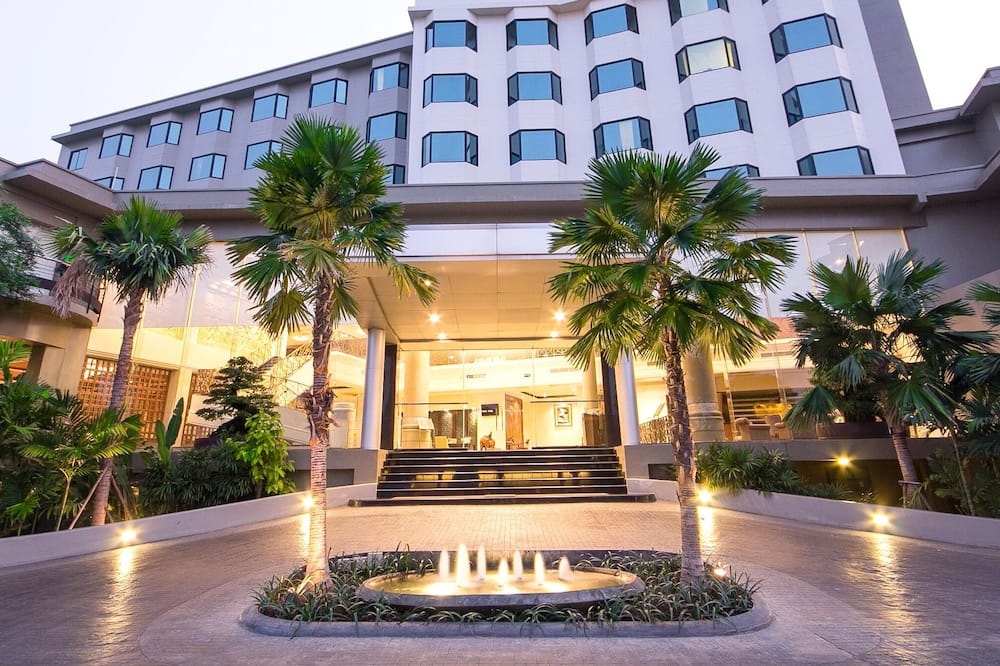 グランド リバーサイド ホテル 写真