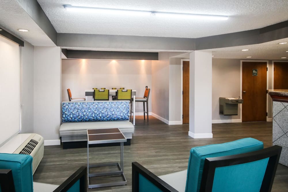 クオリティ イン クリントン - ローレンズ I-26 写真