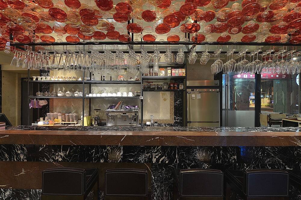 キングシップ ホテル カオション インター コンチネンタル 写真