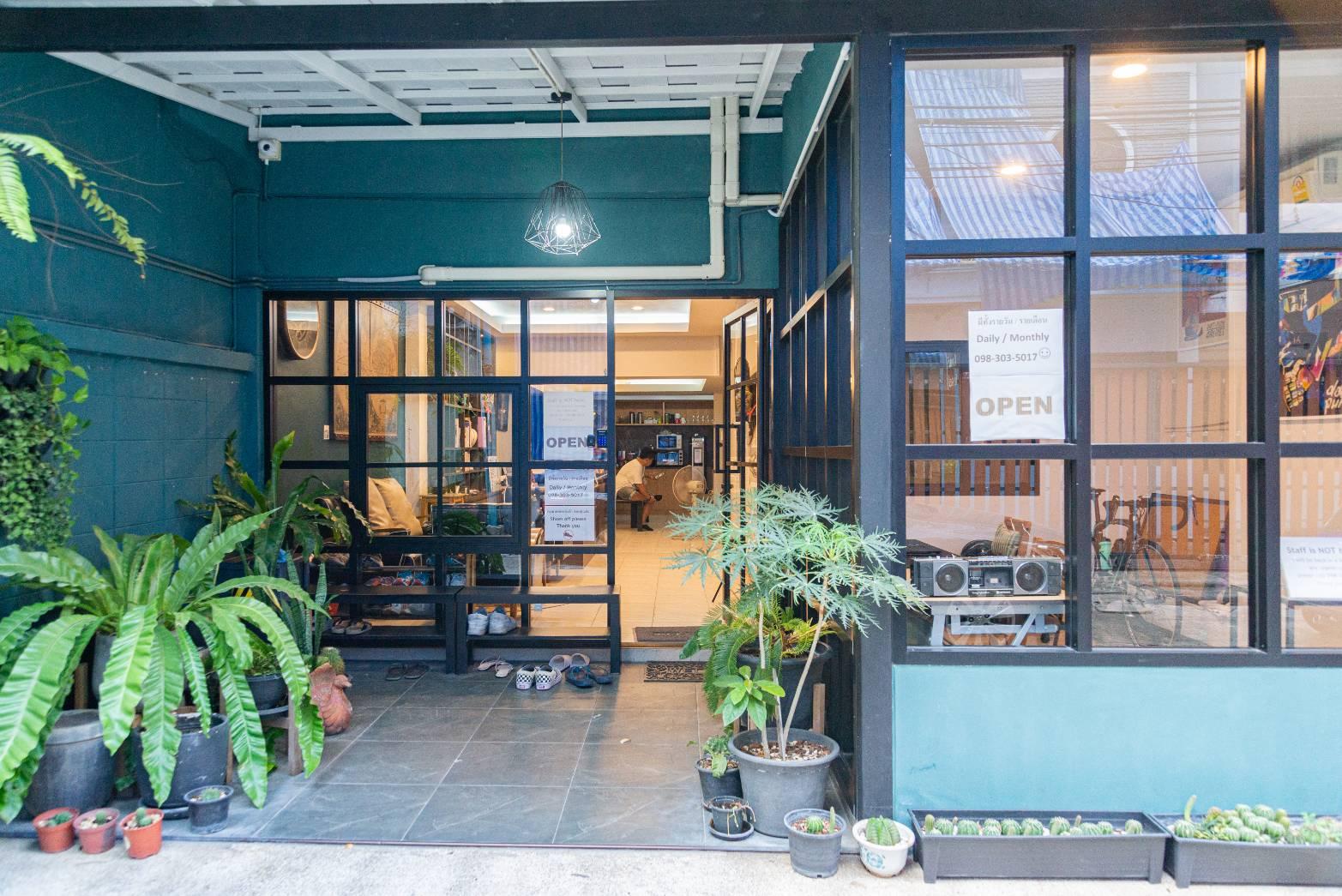 アソーク モントリ ホステル 写真