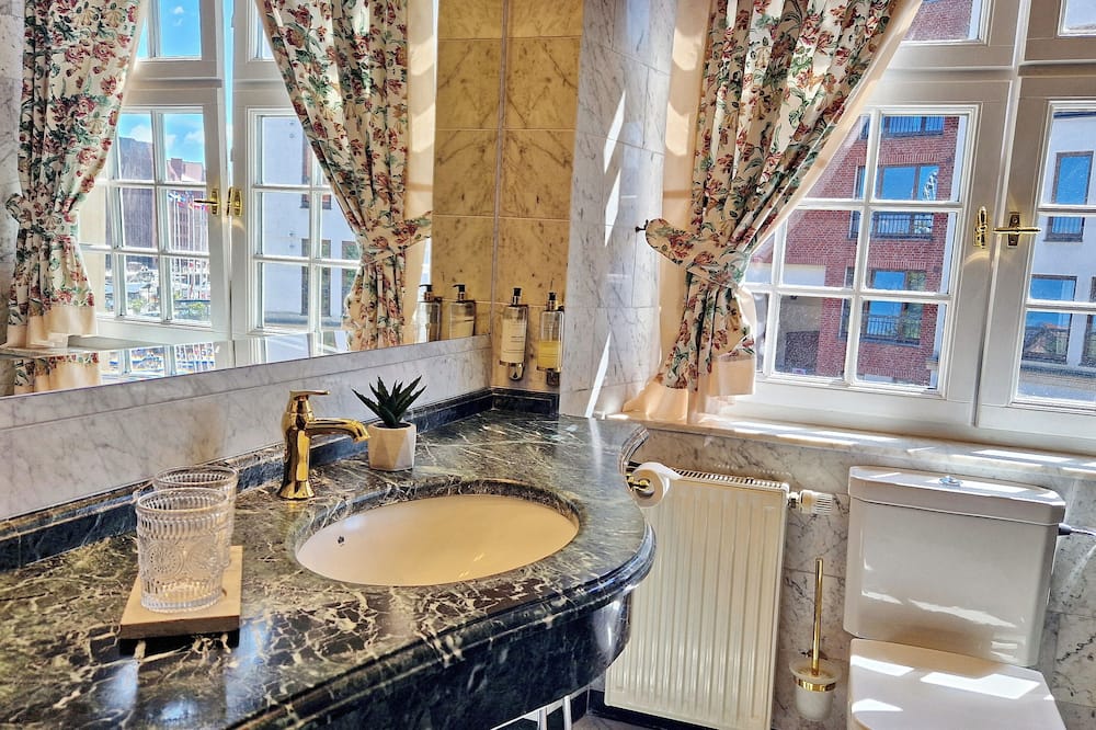 ホテル ポデヴィルス 写真