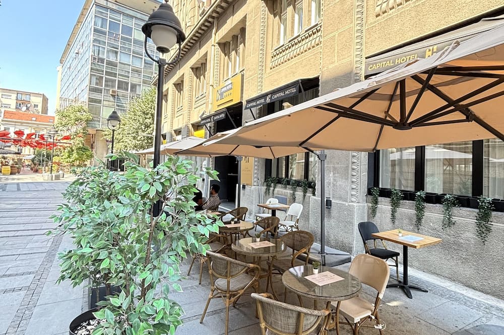 キャピタル ホテル ガルニ 写真