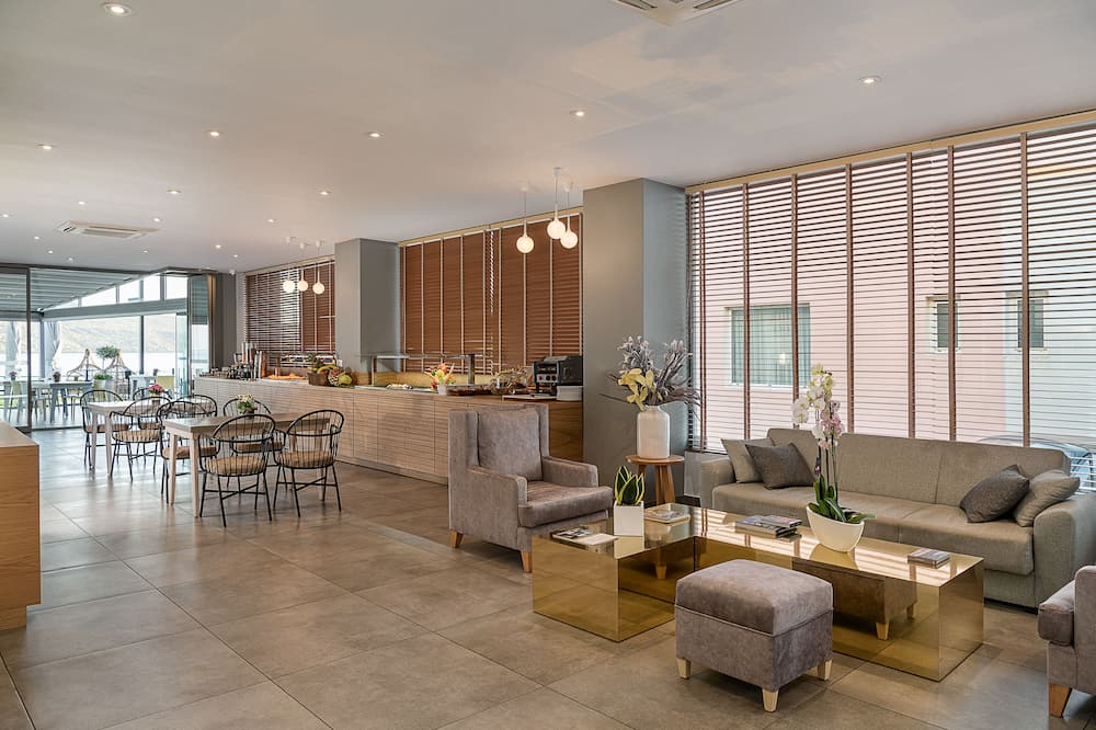 Elia Agia Marina 写真