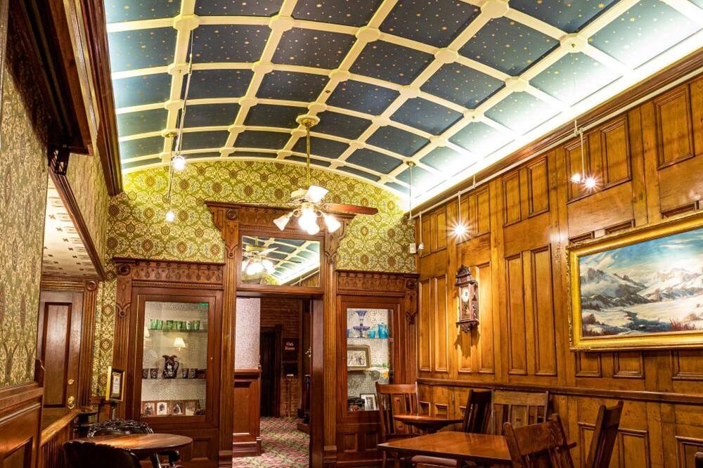 ヒストリック ストラター ホテル 写真