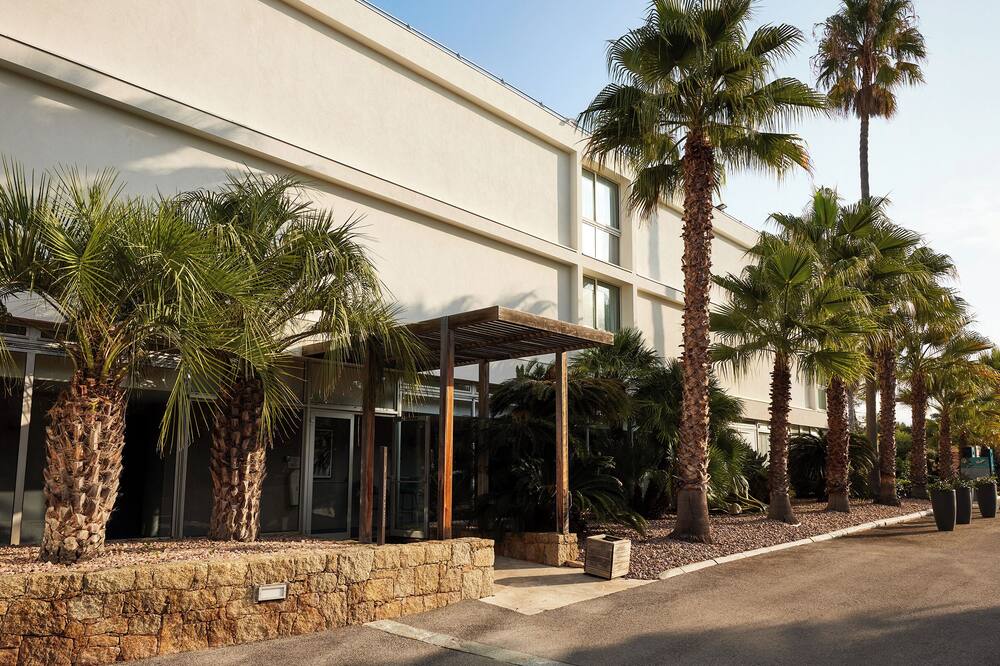 ソフィテル ゴルフ ダジャクショー タラサ シー & スパ 写真