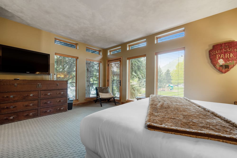 ザ ホワイト バッファロー クラブ 写真