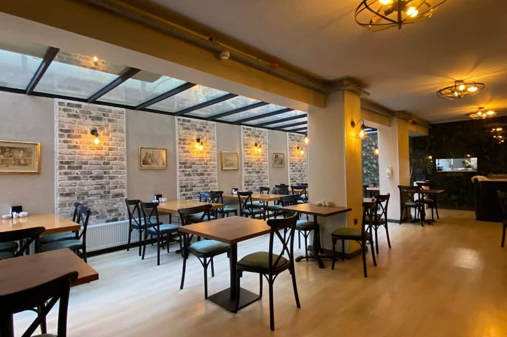 ブルーム ホテル 写真