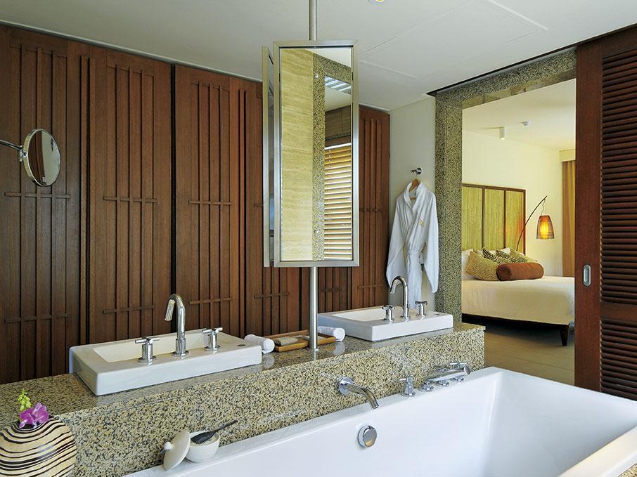 コンスタンス エフェリナ 写真