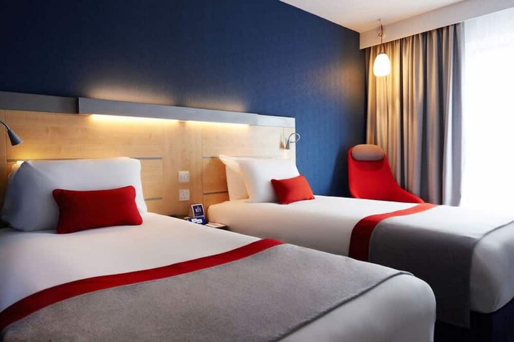 ホリデイ イン エクスプレス チェルトナム タウン センター バイ IHG 写真