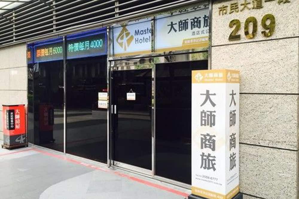 マスター ホテル 写真