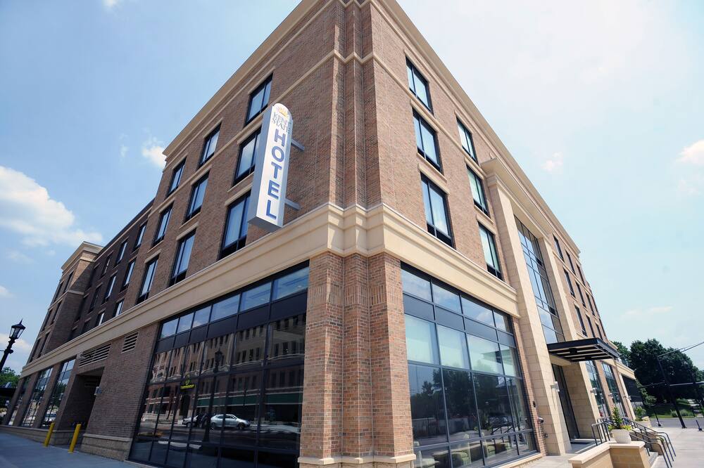 ケント ステー ト ユニバーシティ ホテル アンド カンファレンス センター 写真